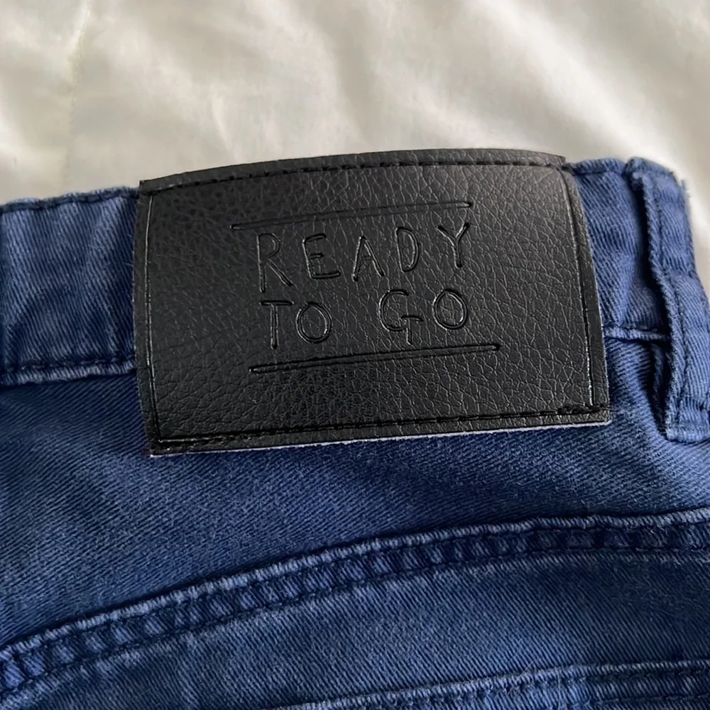 H&M girls stretch blue jeans. Size 6/7